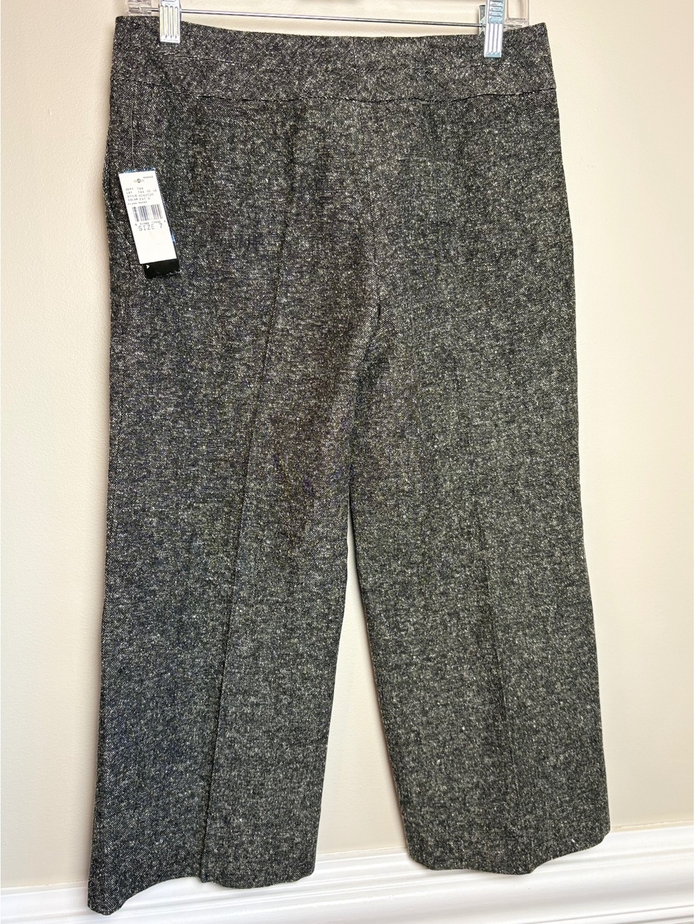 NWT Iz Byer Grey Short Pants 7